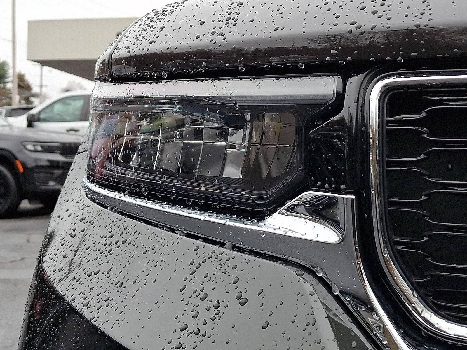 Used 2025 Jeep Grand Cherokee Limited image 9