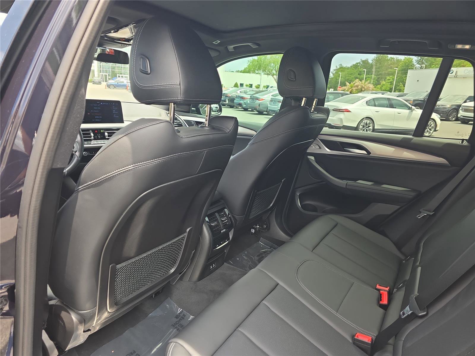 Used 2022 BMW X3 sDrive30i w/ M Sport Package image 9