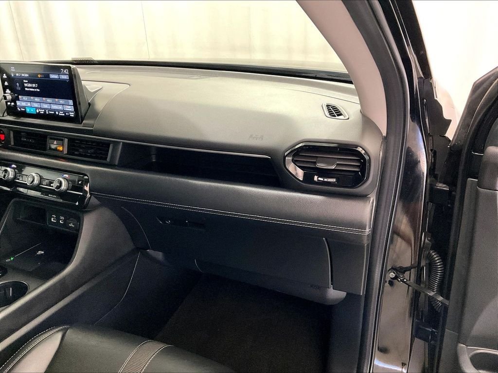 Used 2023 Honda Pilot EX-L image 13