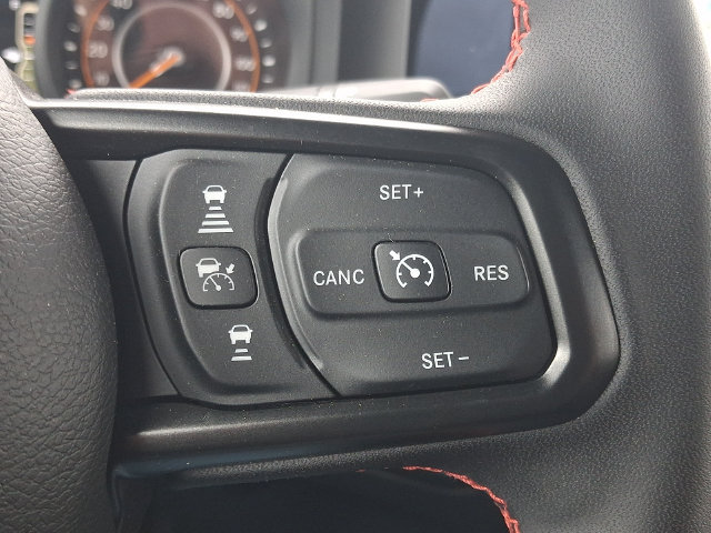 Used 2024 Jeep Gladiator Rubicon w/ Technology Group AWD/4WD image 22