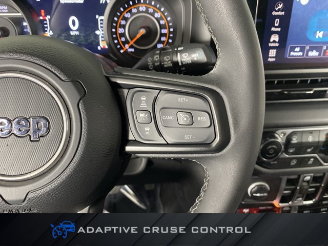 Used 2025 Jeep Wrangler Unlimited Rubicon w/ Convenience Group AWD/4WD image 23