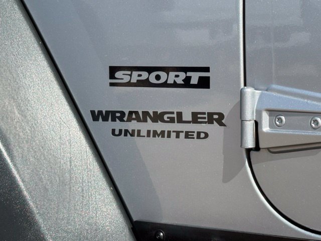 Used 2013 Jeep Wrangler Unlimited Sport AWD/4WD image 11