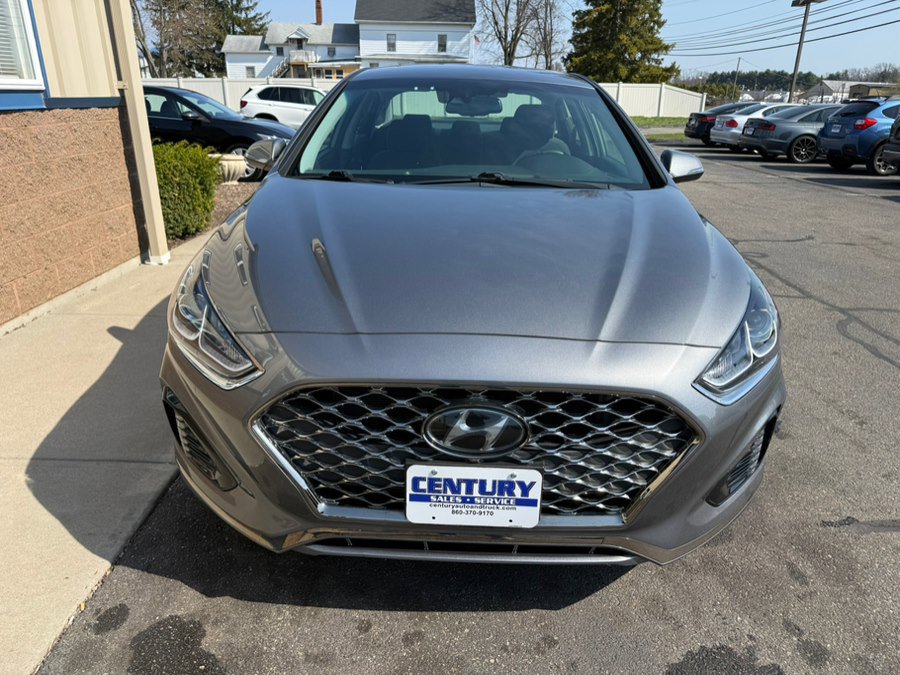Used 2019 Hyundai Sonata SEL w/ Tech Package 02 FWD image 2