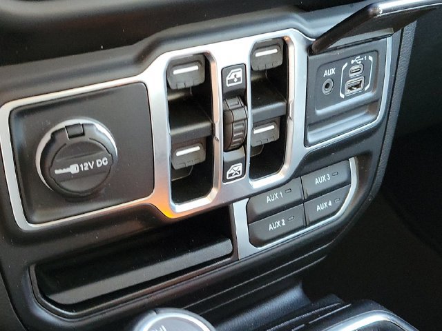Used 2023 Jeep Gladiator Overland AWD/4WD image 51