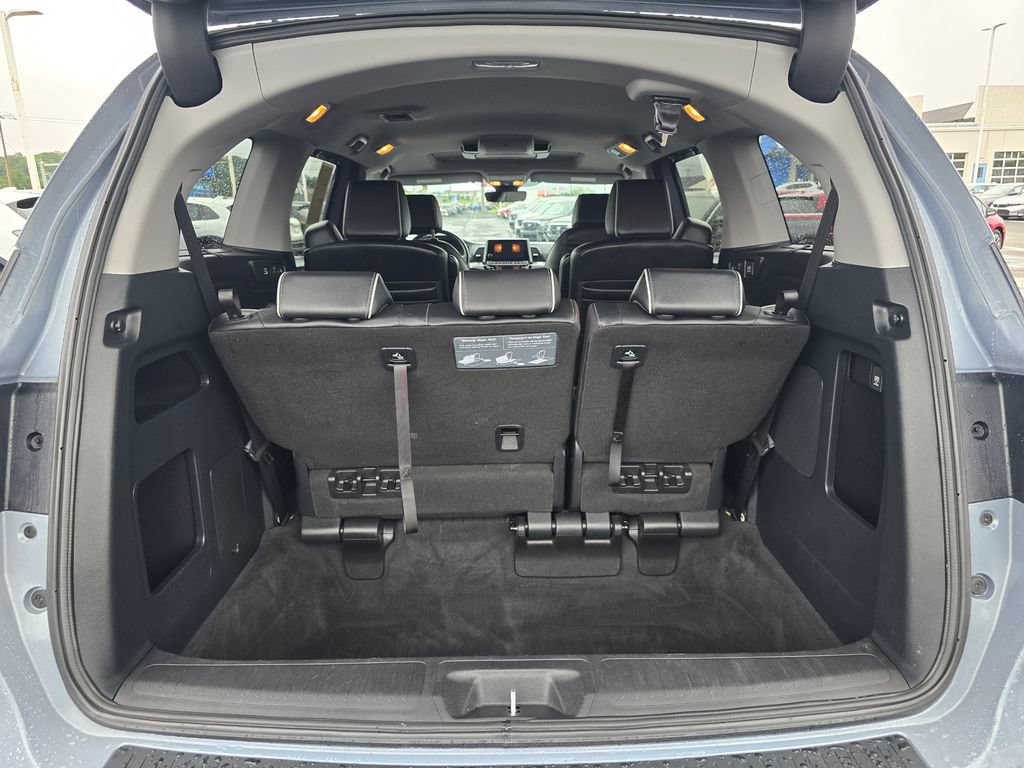 Used 2023 Honda Odyssey Elite image 12