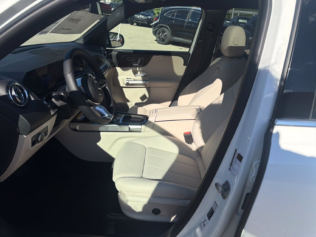 New 2026 Mercedes-Benz GLB 250 4MATIC image 9