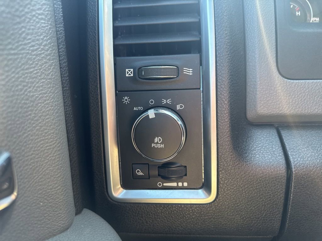 Used 2016 RAM 1500 Big Horn image 25