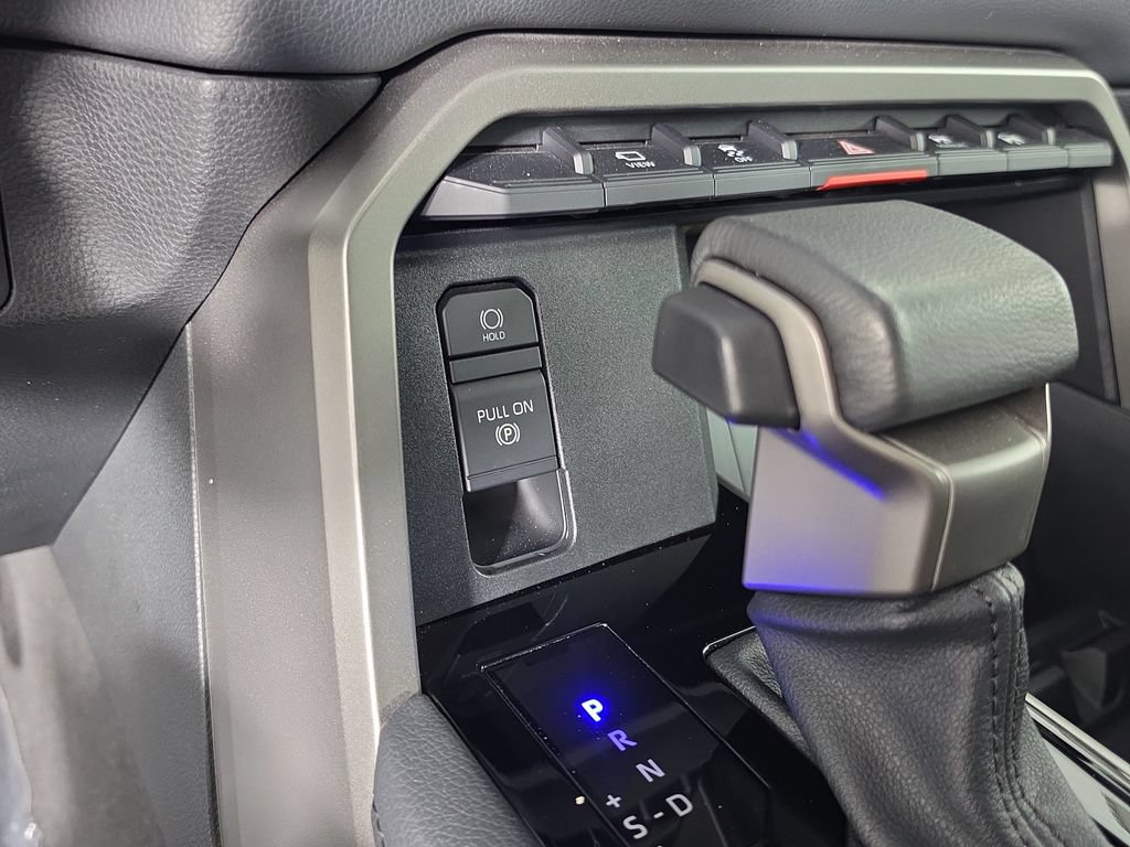 Used 2023 Toyota Tundra Limited AWD/4WD image 23