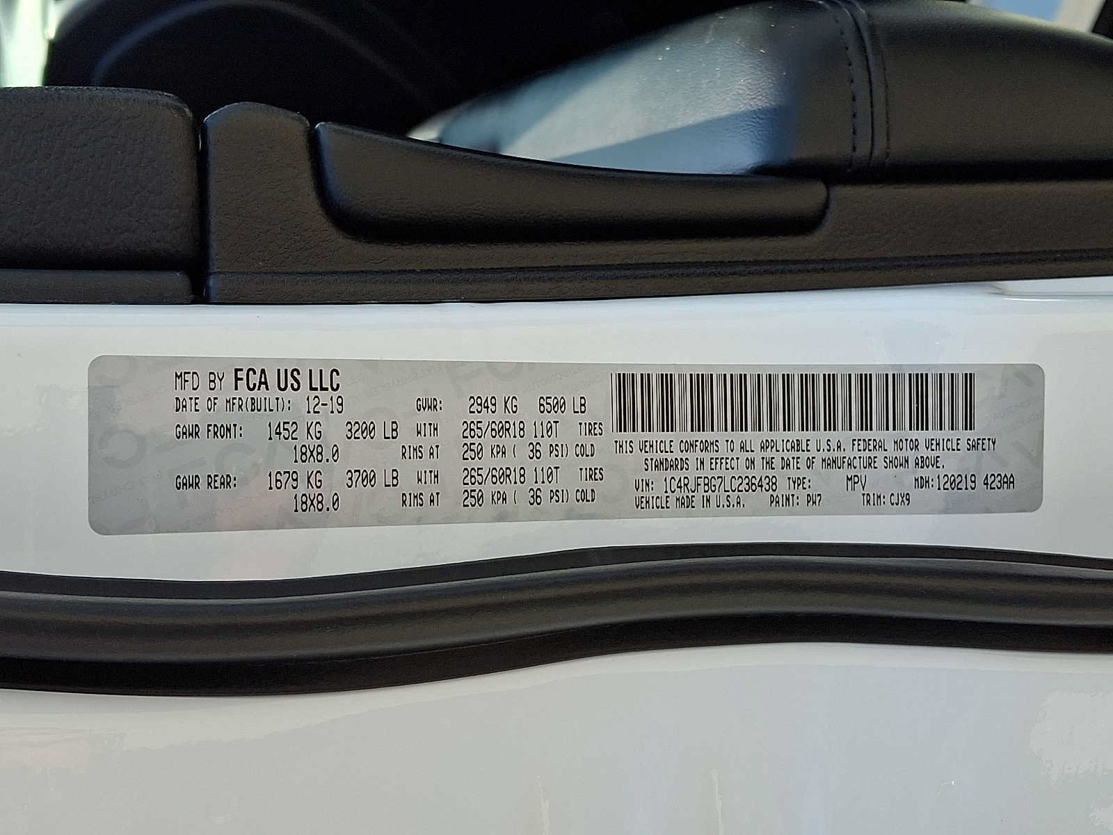 Used 2020 Jeep Grand Cherokee Limited AWD/4WD image 28