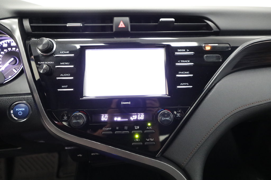 Used 2020 Toyota Camry LE FWD image 17