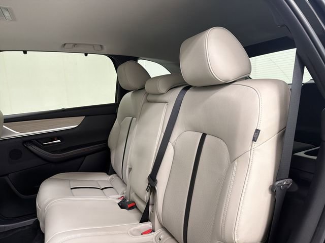 Certified 2025 MAZDA CX-70 3.3 Turbo w/ Preferred Package image 17