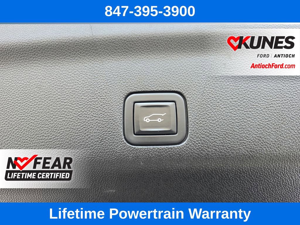 Used 2024 GMC Yukon SLT image 15