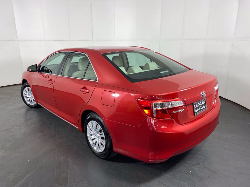 Used 2013 Toyota Camry LE FWD image 11