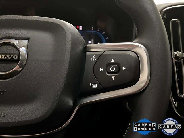 Used 2025 Volvo XC40 B5 Plus image 39