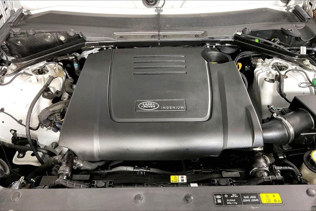 Used 2024 Land Rover Defender 110 S image 9