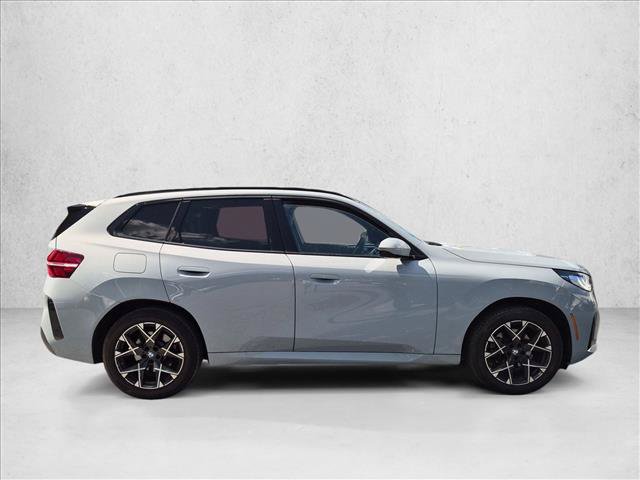Used 2025 BMW X3 xDrive30i AWD/4WD image 4