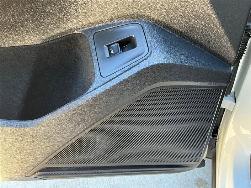 Used 2019 Volkswagen Tiguan SEL Premium R-Line AWD/4WD image 26