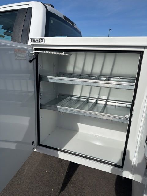 New 2026 Ford F550 4x4 Regular Cab Super Duty w/ XL Chrome Package image 10