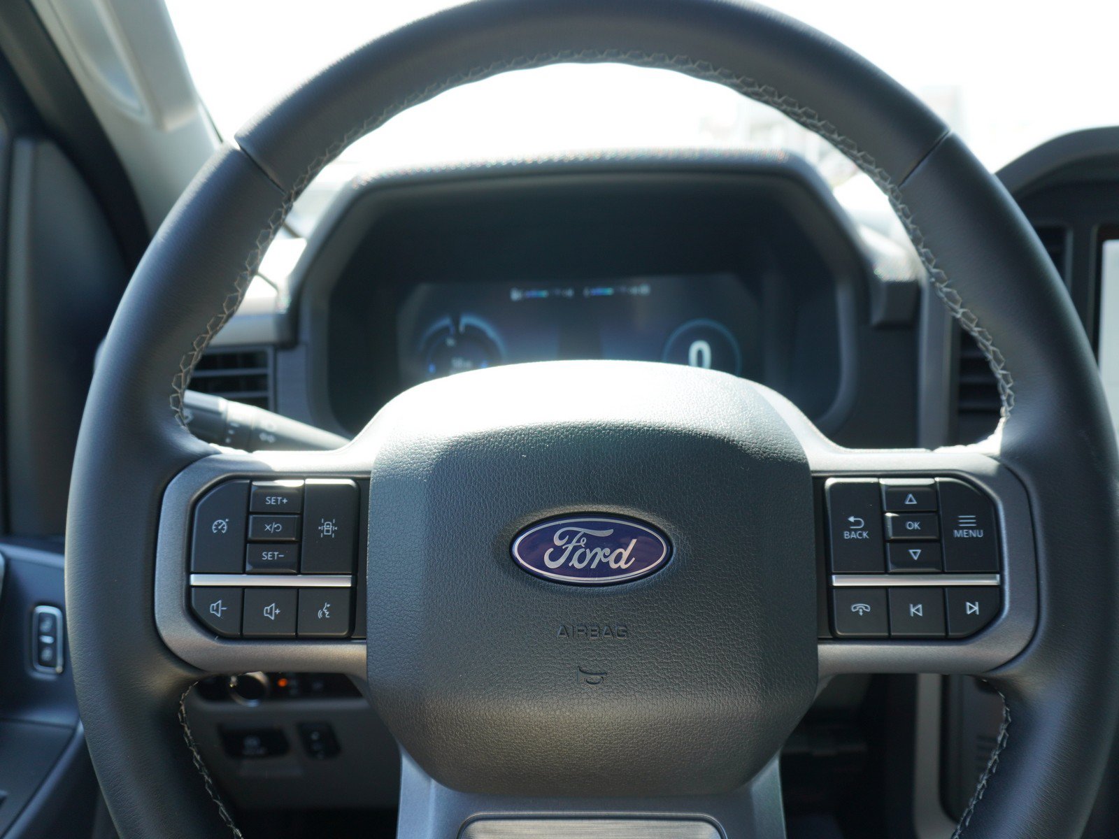 Used 2025 Ford F150 Lightning XLT AWD/4WD image 24