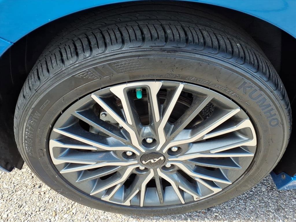 Used 2023 Kia Forte GT-Line image 11