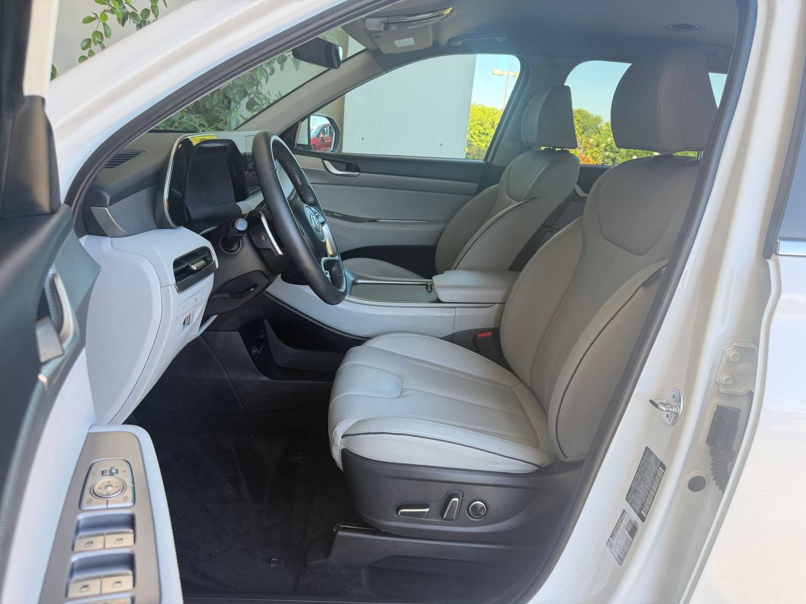 Used 2025 Hyundai Palisade SEL FWD image 40