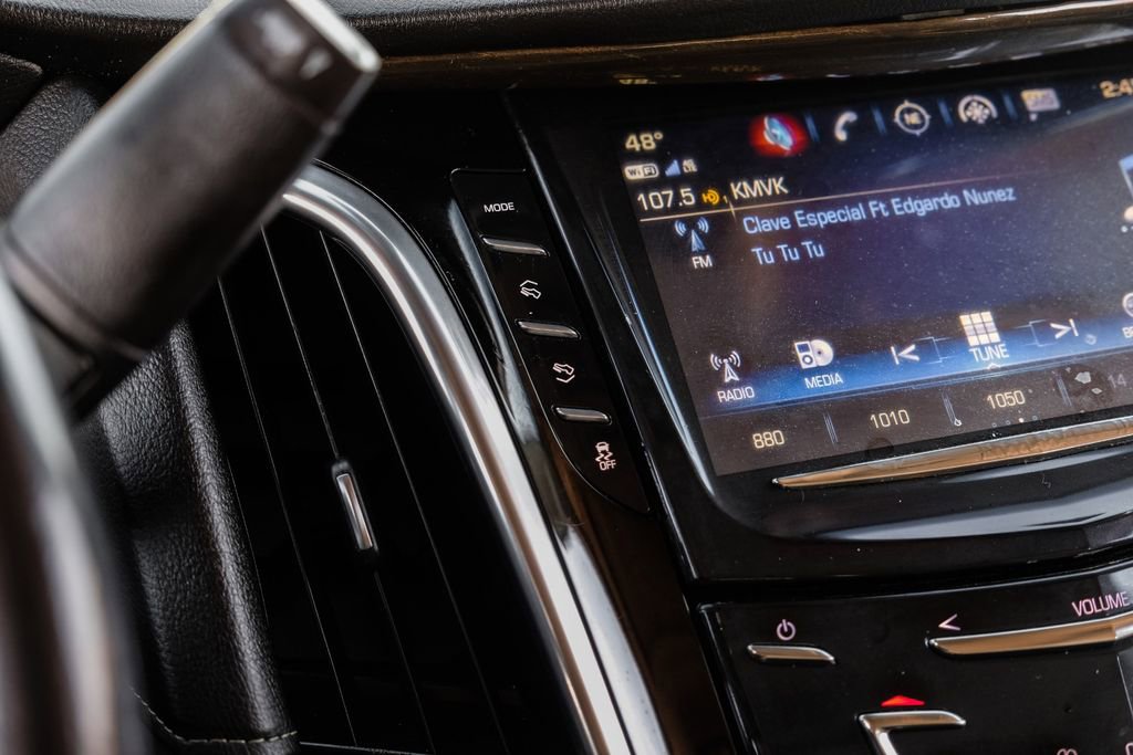 Used 2020 Cadillac Escalade ESV Premium Luxury image 26