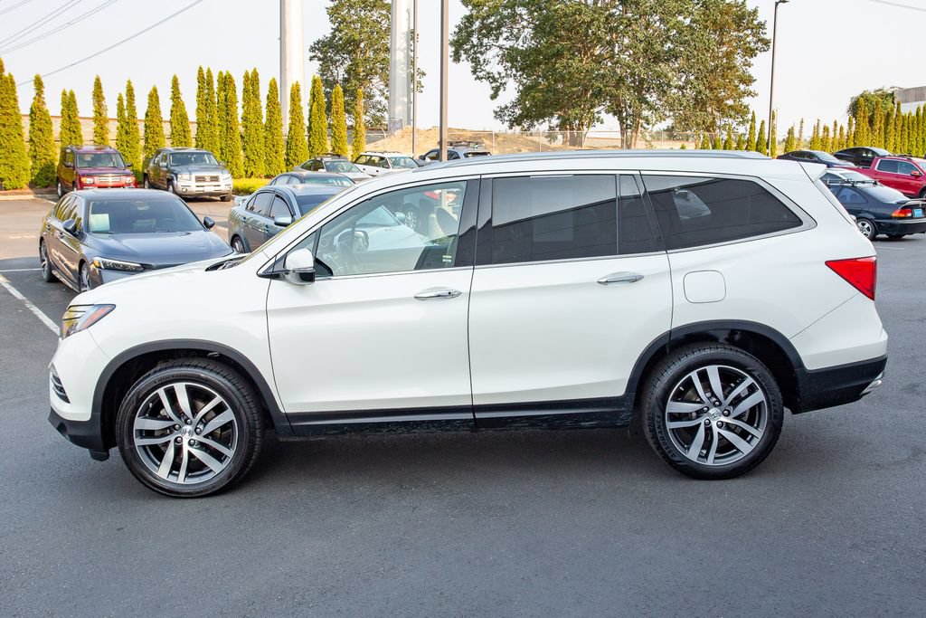 Certified 2017 Honda Pilot Touring image 8