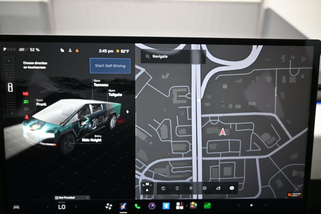 Used 2024 Tesla Cybertruck AWD Crew Cab image 15