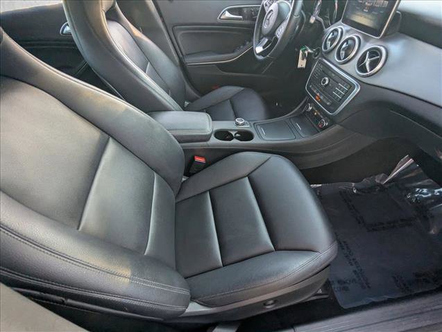 Used 2015 Mercedes-Benz CLA 250 4MATIC image 22