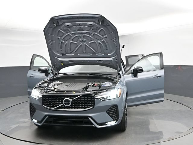Used 2023 Volvo XC60 B5 Ultimate w/ Climate Package FWD image 56