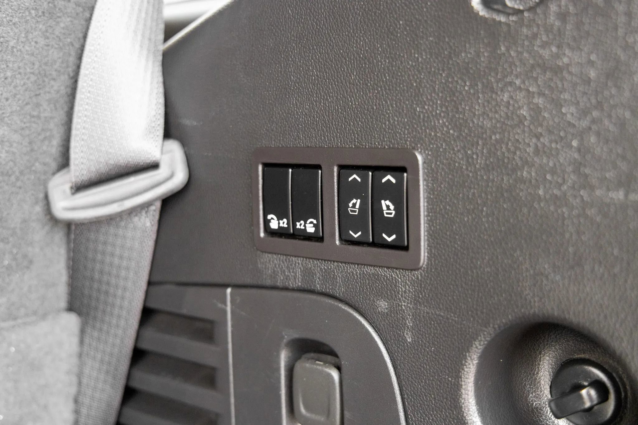 Used 2019 Cadillac Escalade Premium Luxury image 40