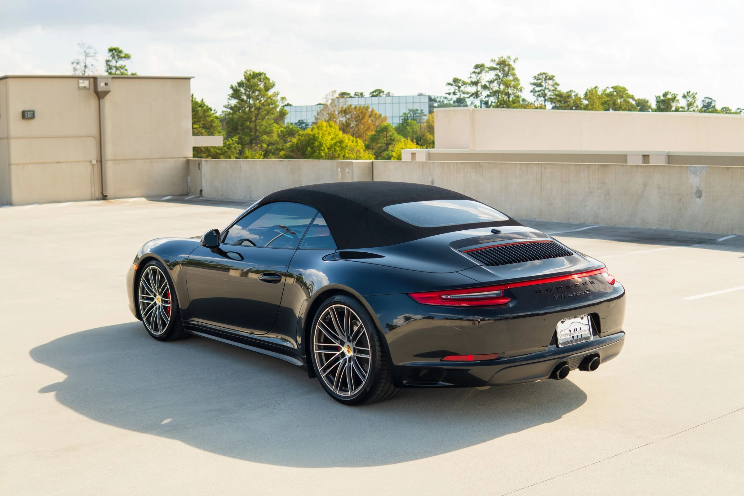 Used 2018 Porsche 911 Carrera 4S image 12