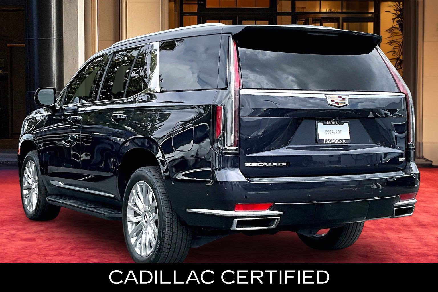 Certified 2023 Cadillac Escalade Premium Luxury AWD/4WD image 4