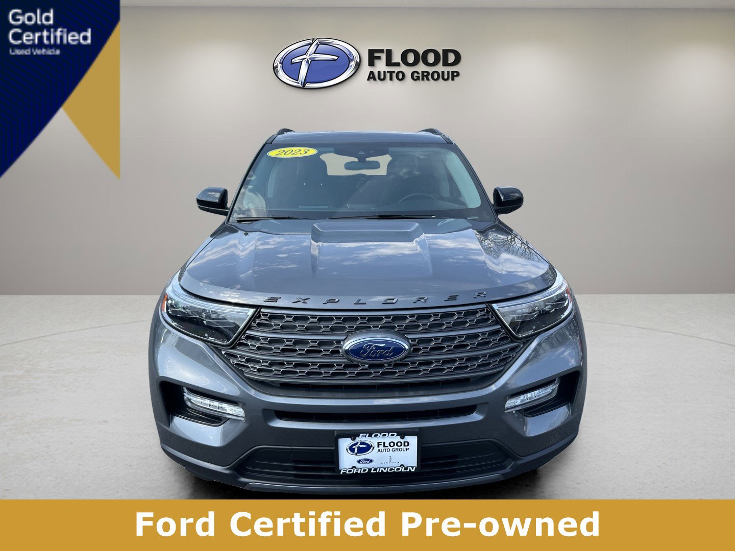 Used 2023 Ford Explorer XLT w/ Equipment Group 202A image 2