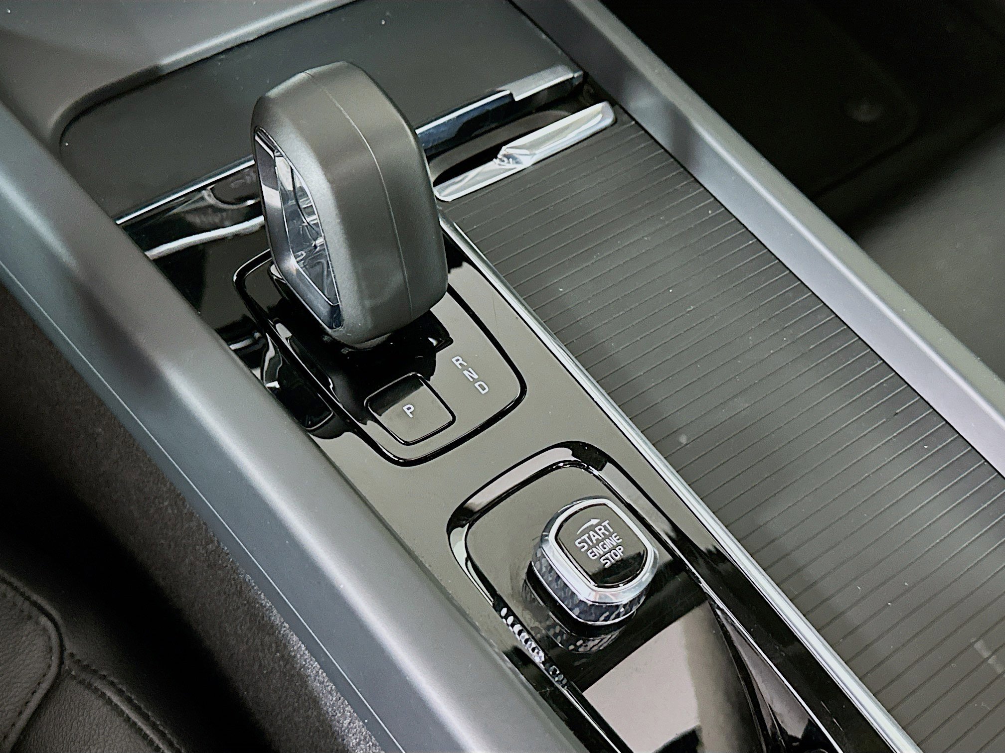 Used 2024 Volvo S60 B5 Core FWD image 24