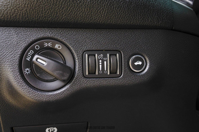 Used 2016 Dodge Challenger SRT Hellcat image 39