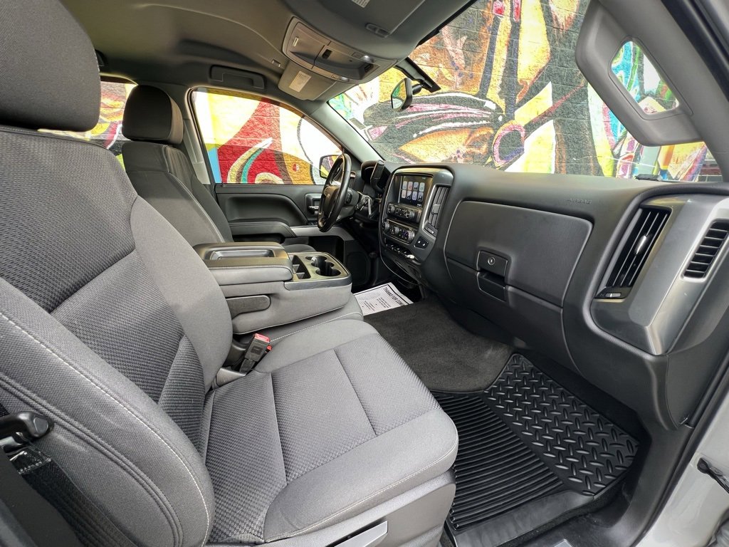 Used 2018 Chevrolet Silverado 1500 LT w/ All Star Edition image 33