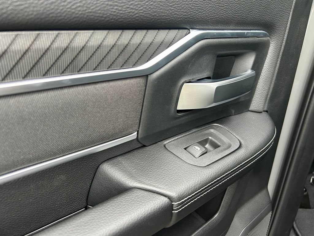 New 2026 RAM 3500 Big Horn AWD/4WD image 26