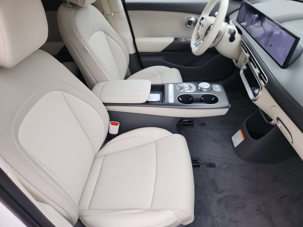 New 2026 Genesis GV60 RWD image 10