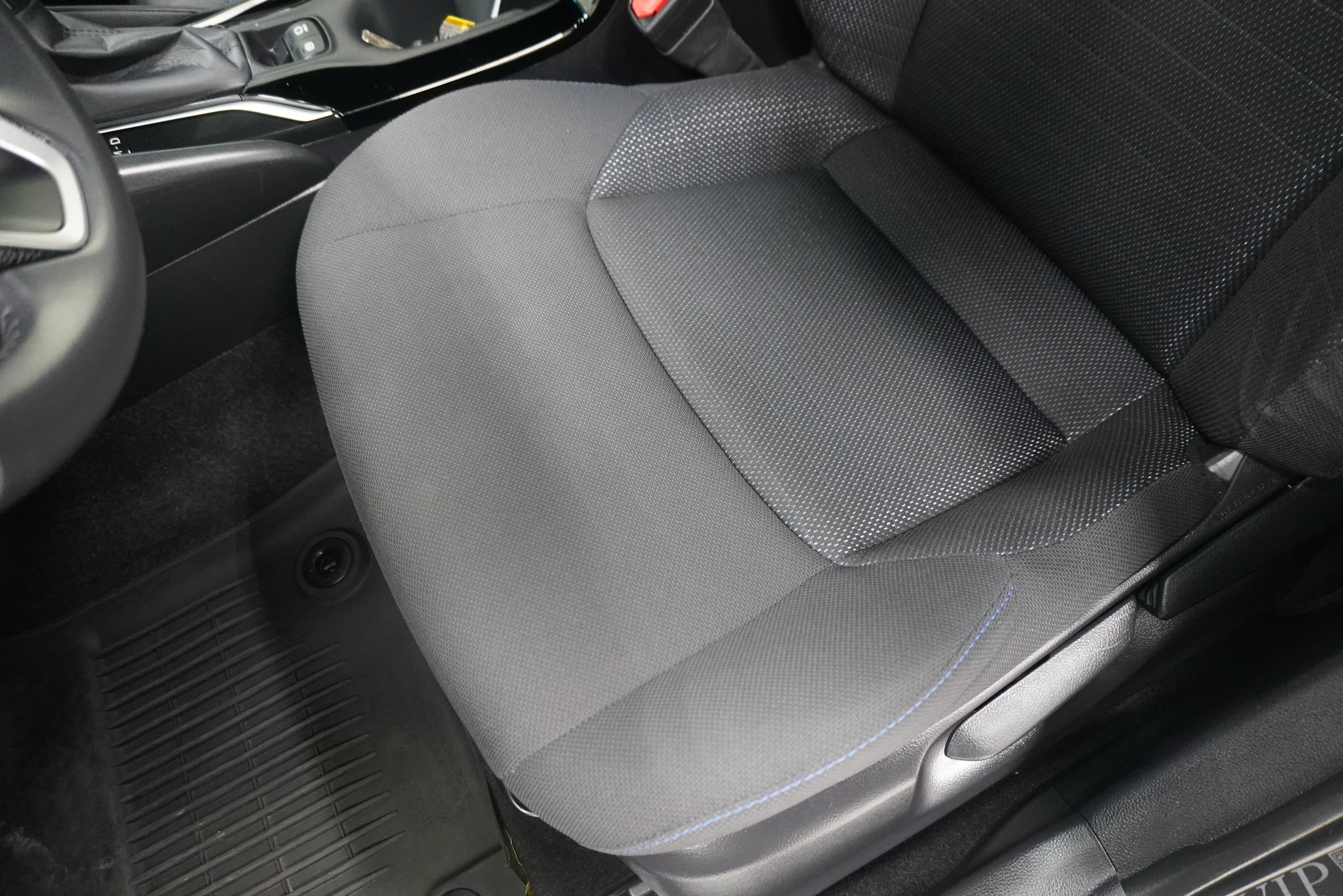 Used 2021 Toyota Corolla SE FWD image 12