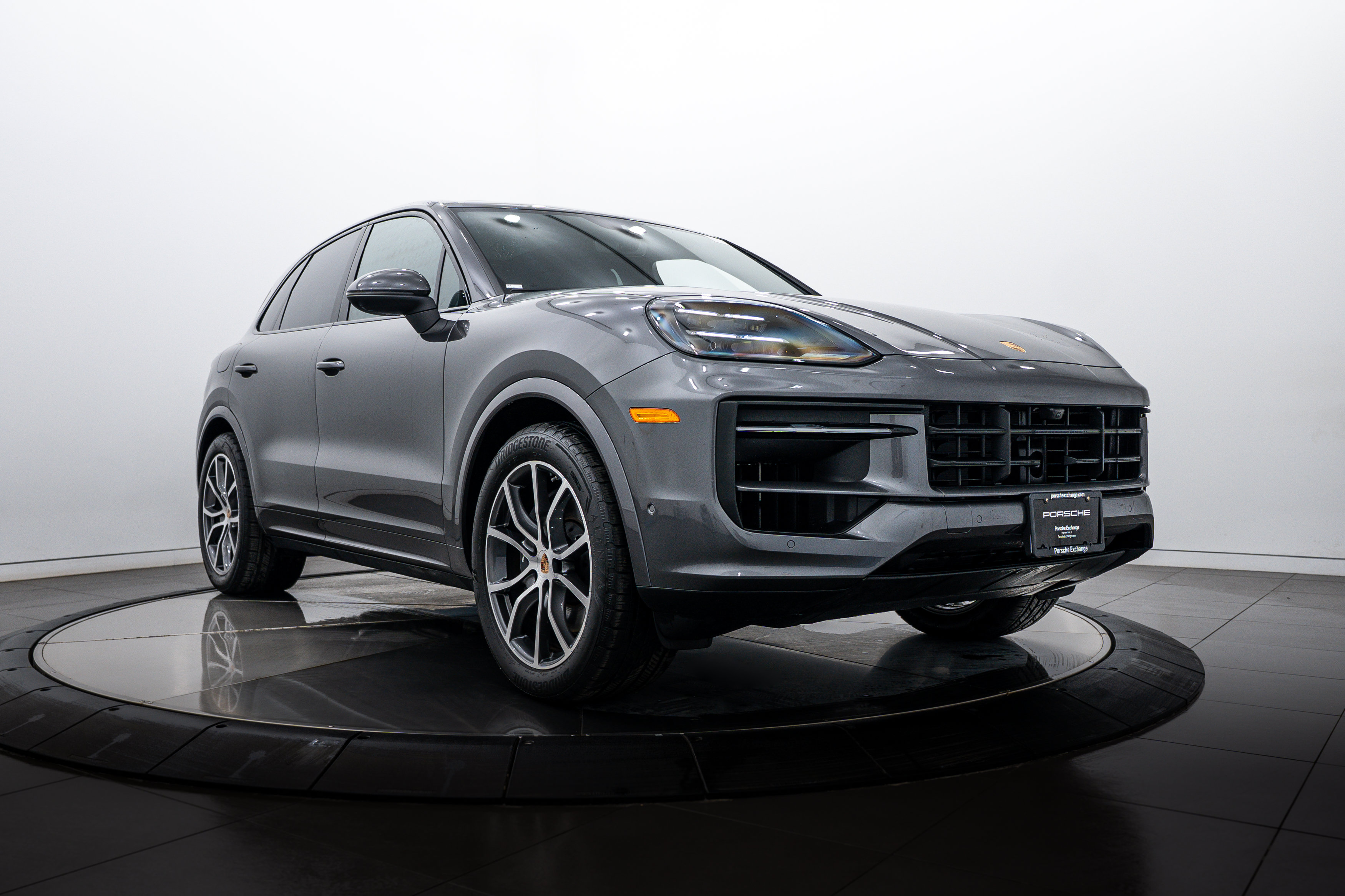 Certified 2026 Porsche Cayenne AWD/4WD image 9