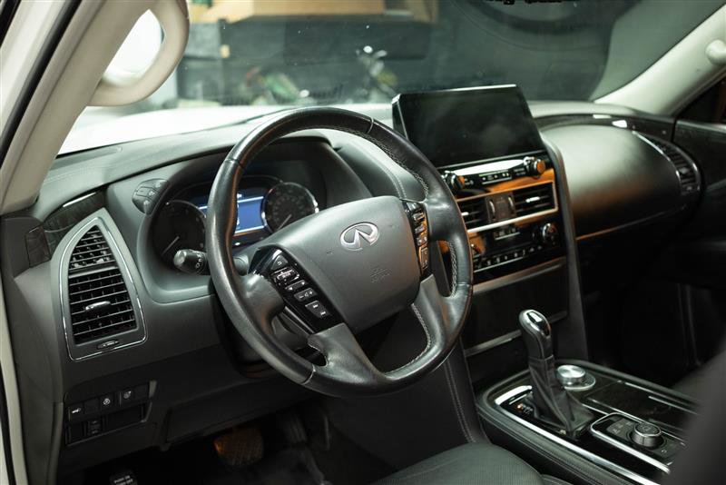 Used 2024 INFINITI QX80 Luxe image 9
