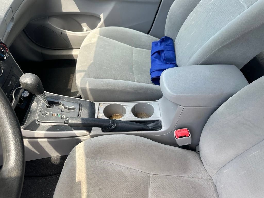 Used 2012 Toyota Corolla L FWD image 23