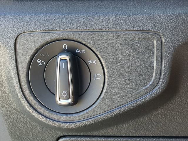 Used 2023 Volkswagen Atlas SE w/ Black Wheel Package image 26