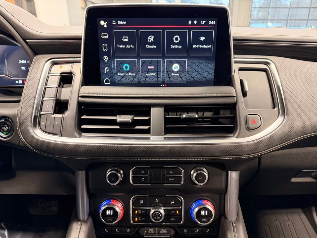 Used 2023 GMC Yukon SLT w/ SLT Luxury Package image 39