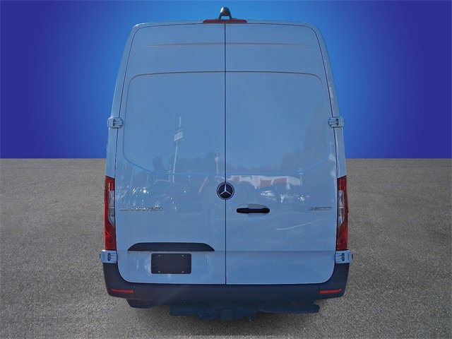 Used 2025 Mercedes-Benz Sprinter 2500 image 5