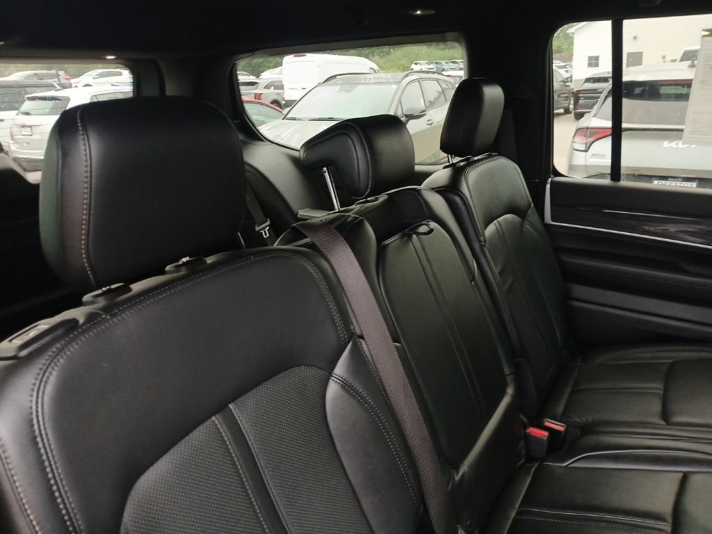 Used 2022 Jeep Wagoneer Series II AWD/4WD image 20