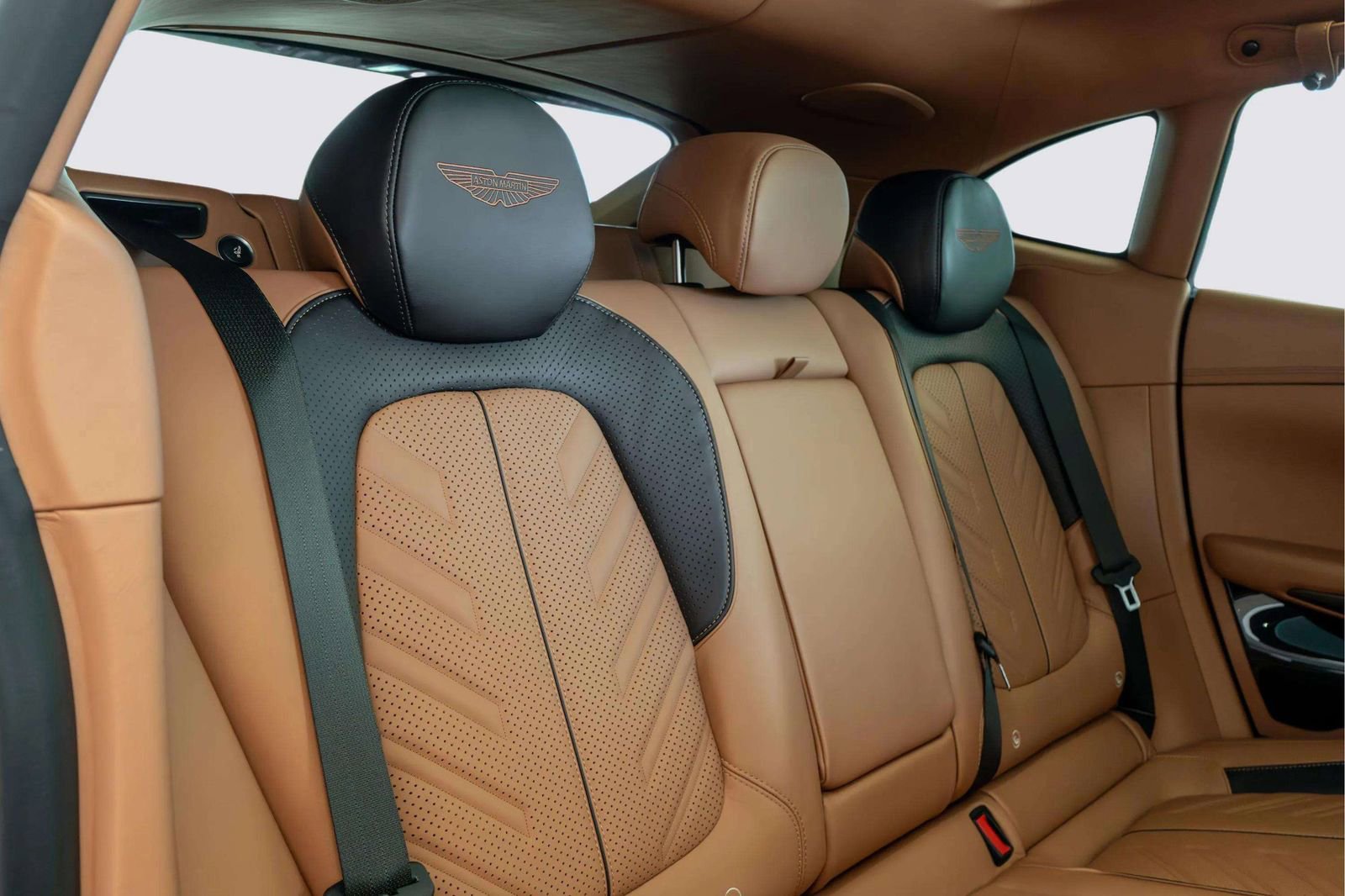 New 2026 Aston Martin DBX S AWD/4WD image 56