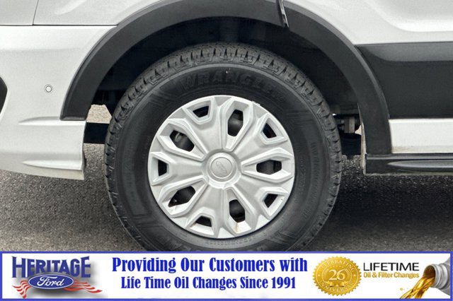 Used 2023 Ford Transit 350 XLT image 27