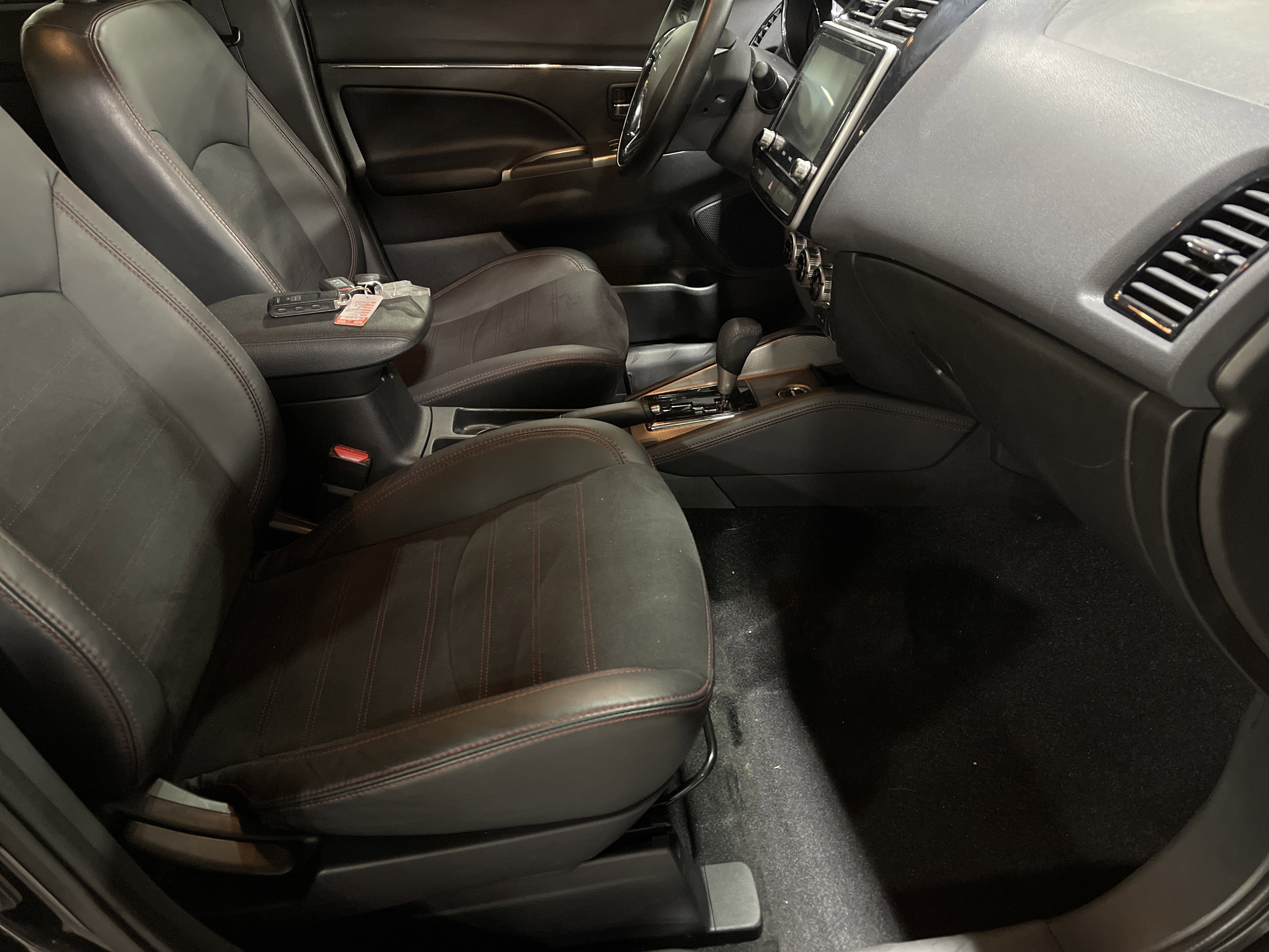 Used 2022 Mitsubishi Outlander Sport SE image 12